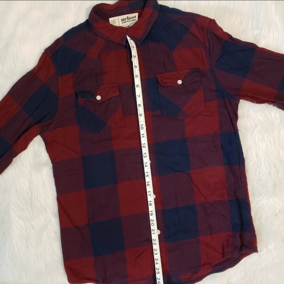 Urban Pipeline Maroon Navy Blue Plaid Button Down - Picture 10 of 10